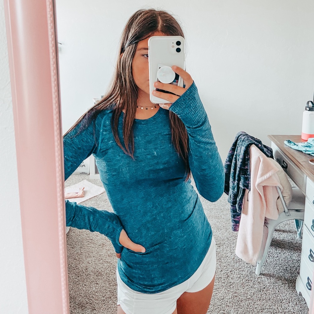 Lululemon swiftly long sleeve !!
